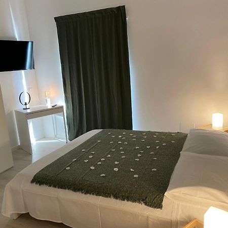 B&B Il Belvedere โครโตเน ภายนอก รูปภาพ