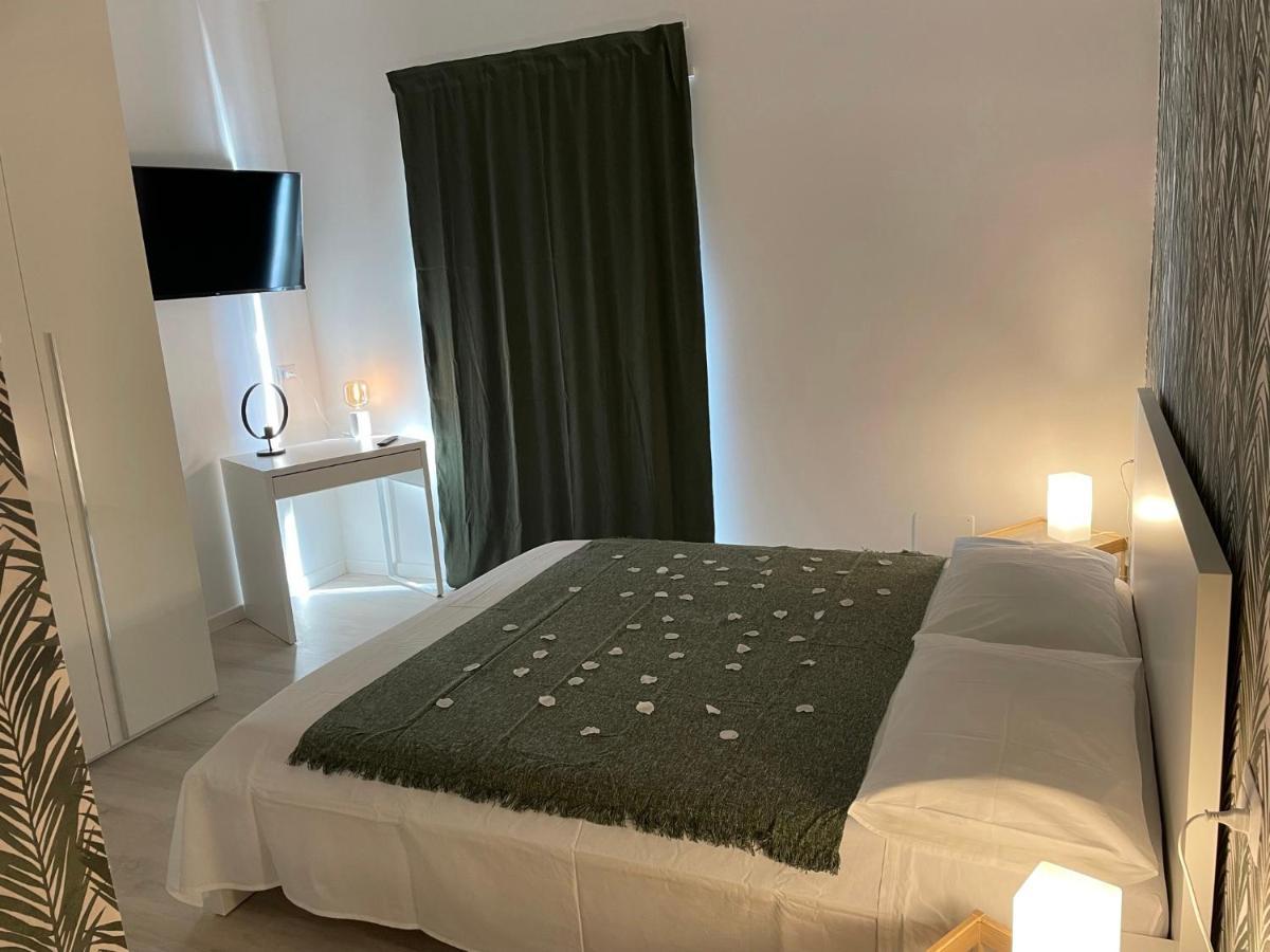 B&B Il Belvedere โครโตเน ภายนอก รูปภาพ